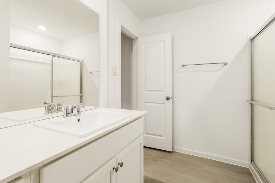 Building Photo - 15242 Abella Dr