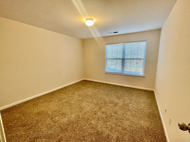 Building Photo - Luxurious 2 story 3 bedroom 2.5 bath townhomes. Located in Salisbury.