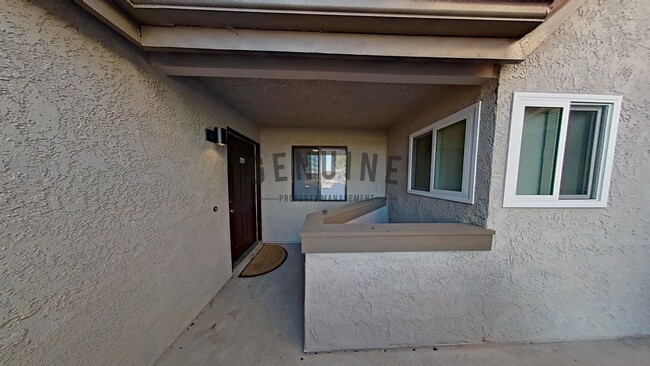 Building Photo - $500 OFF 1st Month! Lovely 3 Bedroom in La...