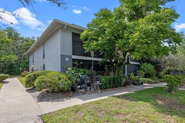 Building Photo - Lovely 1/1 condo in Winter Springs ~ Fresh...