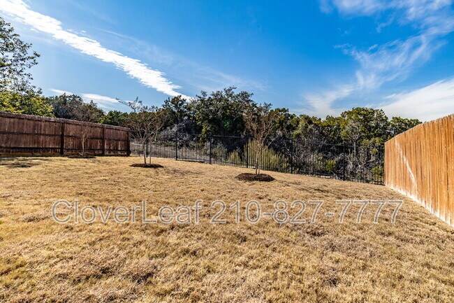 Building Photo - 5530 Pin Pt