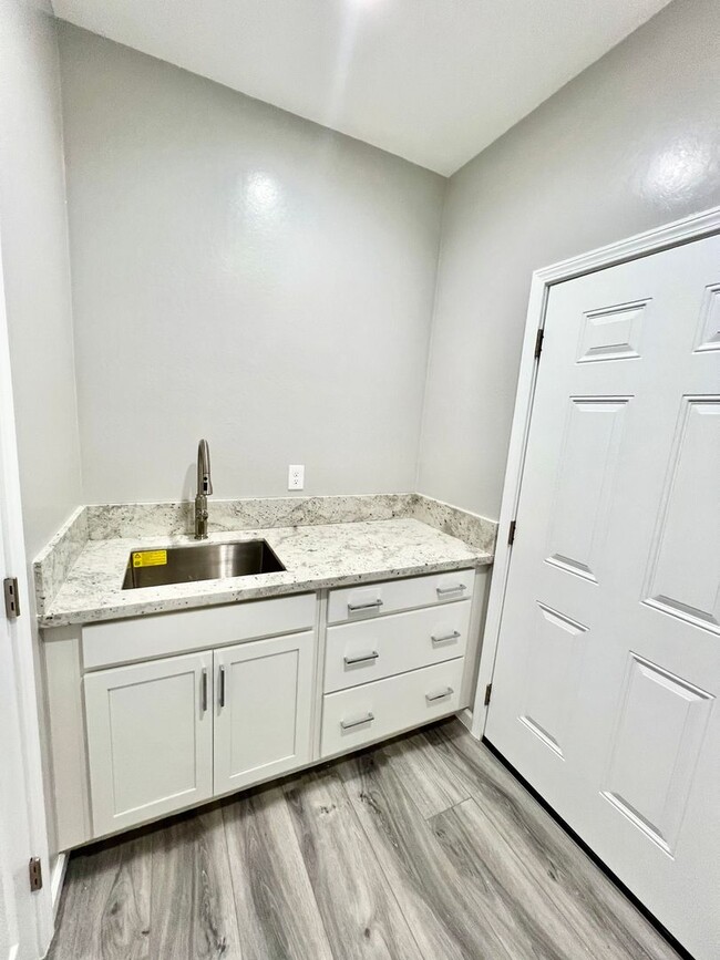 Building Photo - New Construction!
