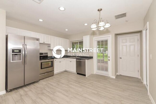 Building Photo - 4 Bedroom Pet-Friendly Home in NORTH PORT, FL with Main Street Renewal