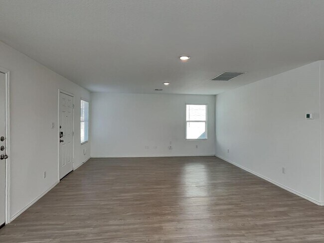 Building Photo - 5933 Antonio Pl