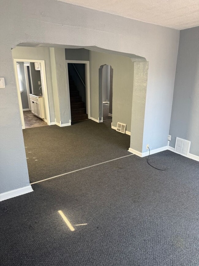 Building Photo - Located in Milwaukee’s Harambee/Riverwest area, the property benefits from proximity to downtown,...