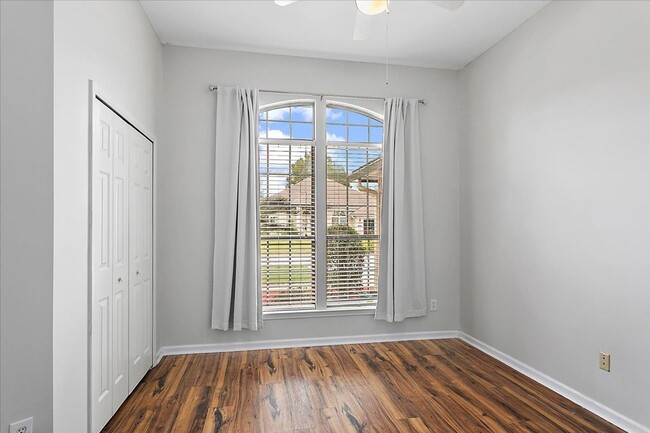 Building Photo - Beautiful Pool Home in highly desired Osprey Pointe!