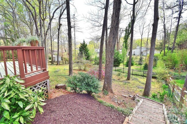 Building Photo - 9530 Errington Ln