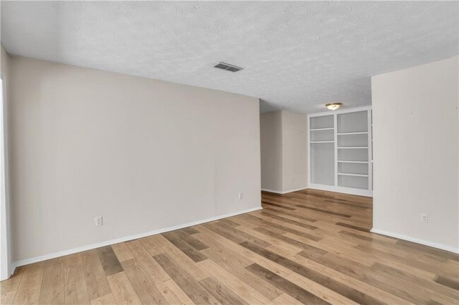 Building Photo - 1408 Country Park Dr