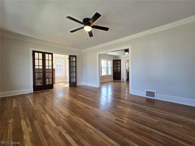 Building Photo - 13839 Clifton Blvd