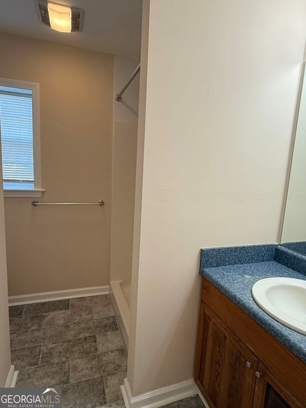 Building Photo - 10111 Settlers Grove Rd NE