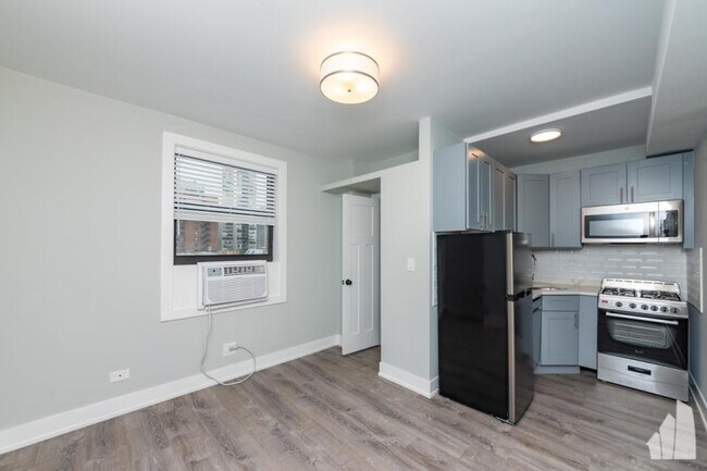 Building Photo - 1 bedroom in Chicago IL 60657