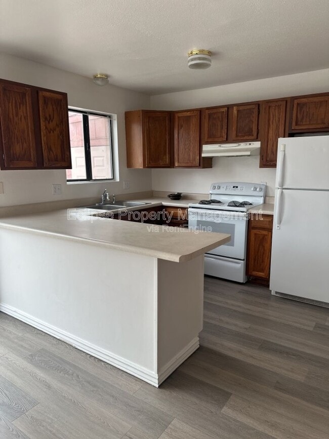 Building Photo - 3247 Main St