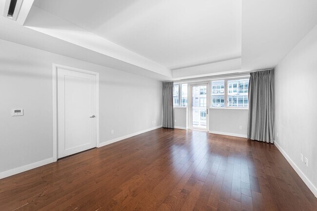 Building Photo - 800 Ave at Port Imperial