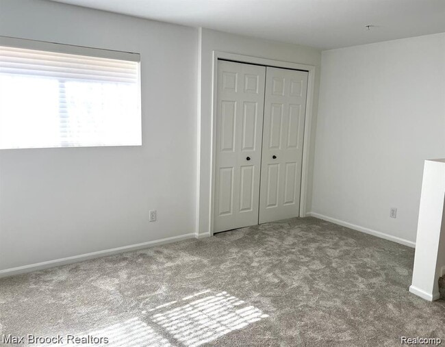 Building Photo - 3111 Camden Dr