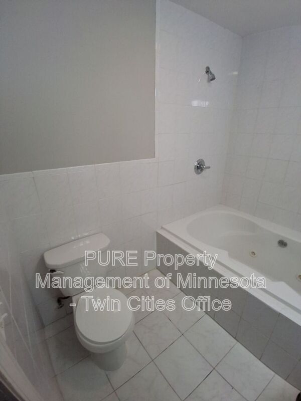 Building Photo - 3123 Portland Ave