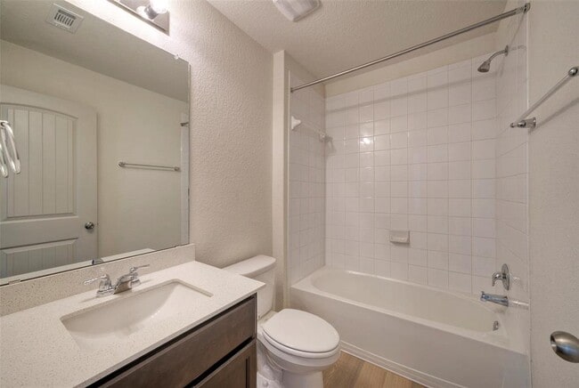 Building Photo - 1709 Fairhaven Gtwy