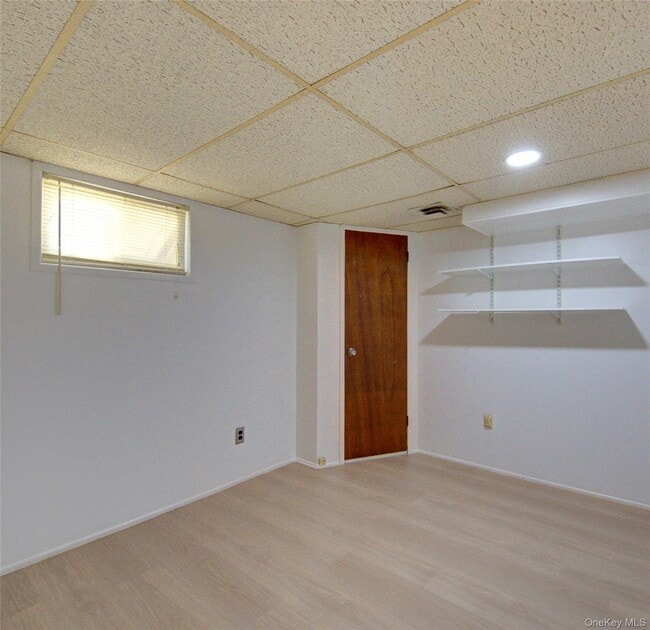 Building Photo - 411 St John Pl