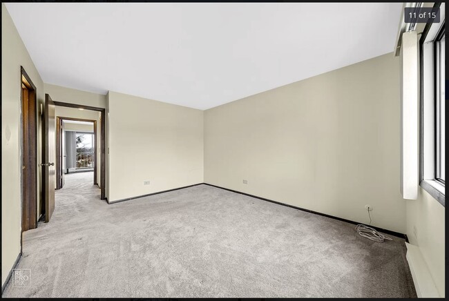 Building Photo - 180 S Waters Edge Dr