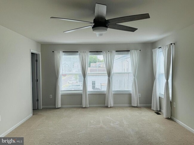 Building Photo - 454 Coastal Ave