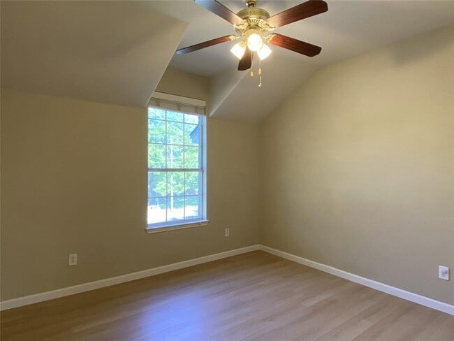 Building Photo - 5817 Miramonte Dr