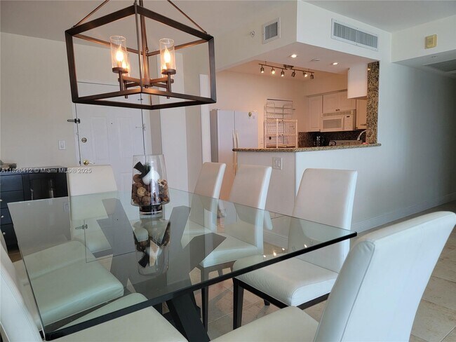 Building Photo - 2501 S Ocean Dr