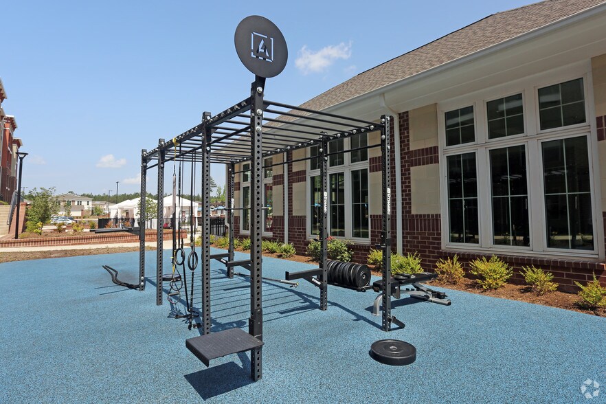 Outdoor Strength & Conditioning - The Aster Cary