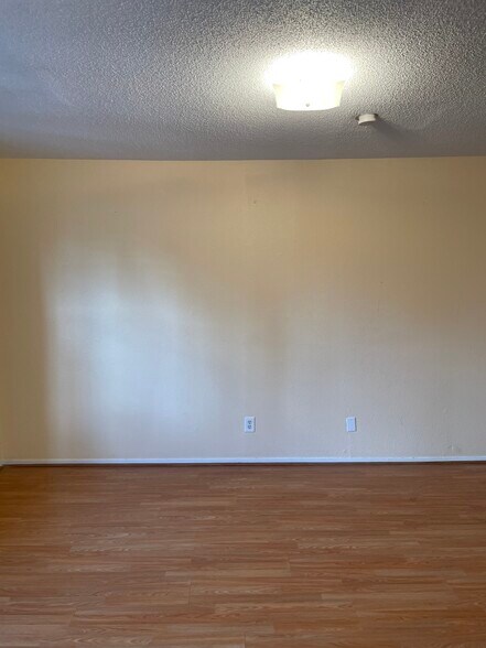 Building Photo - 3118 San Jacinto St