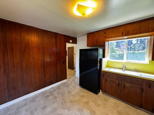 Building Photo - 430-436 Hodgson - DNT$ [PRM: Brittany] (2)