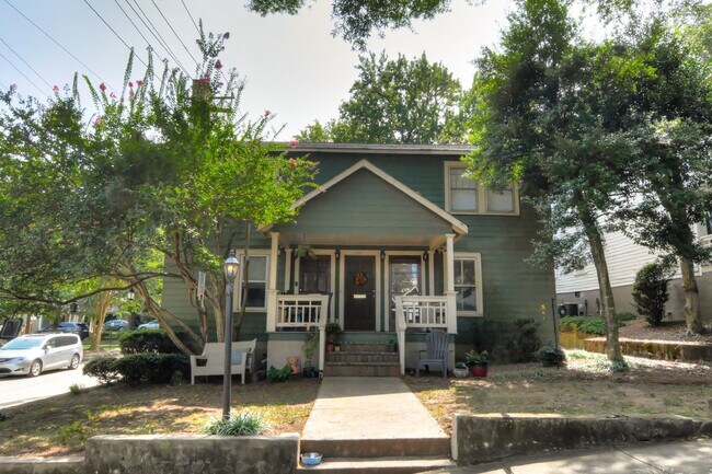 Primary Photo - 2Br/2Bth House Walking Distance to Carolin...