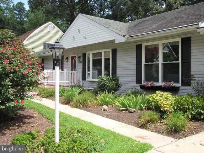 Building Photo - 23041 Holly Ct
