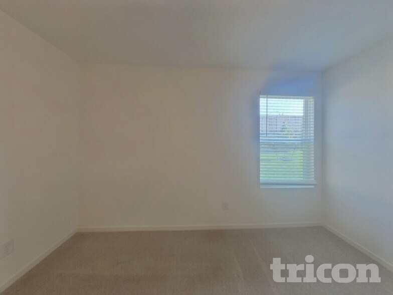 Building Photo - 10712 Cowhide Ln