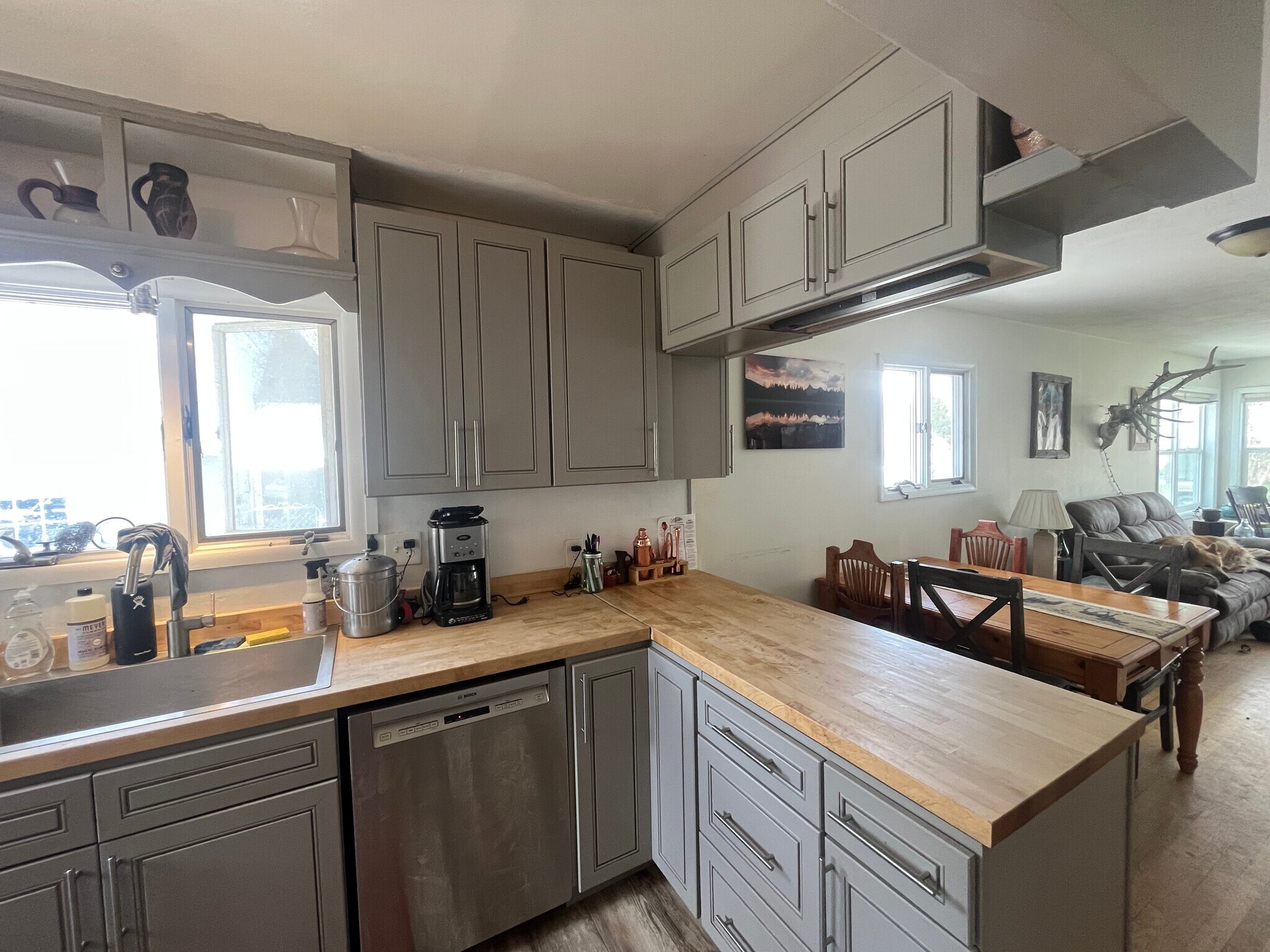 shared kitchen/dining room table - 506 S 8th St