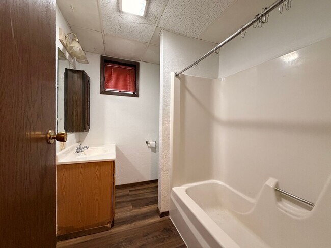 Building Photo - Chapel Heights