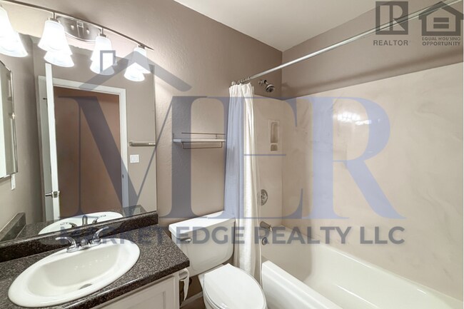 Building Photo - 3Bed/3Bath Home at Cave Creek/Greenway Rd!...