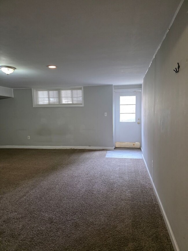 Building Photo - Townhouse in Newark/Bear Area