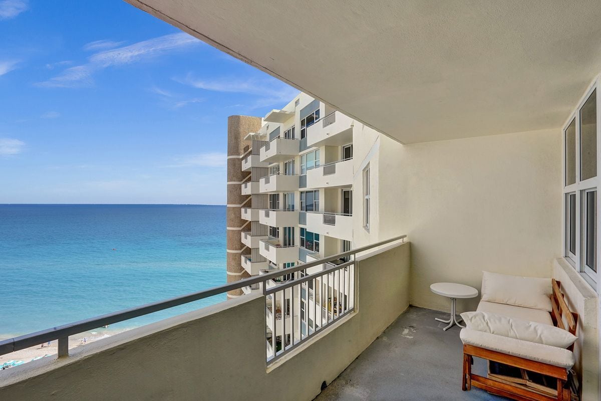 Building Photo - 3180 S Ocean Dr