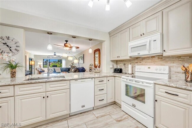 Building Photo - 9901 Sunset Cove Ln