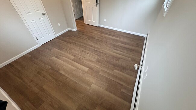 Building Photo - 20 Poplar Pl