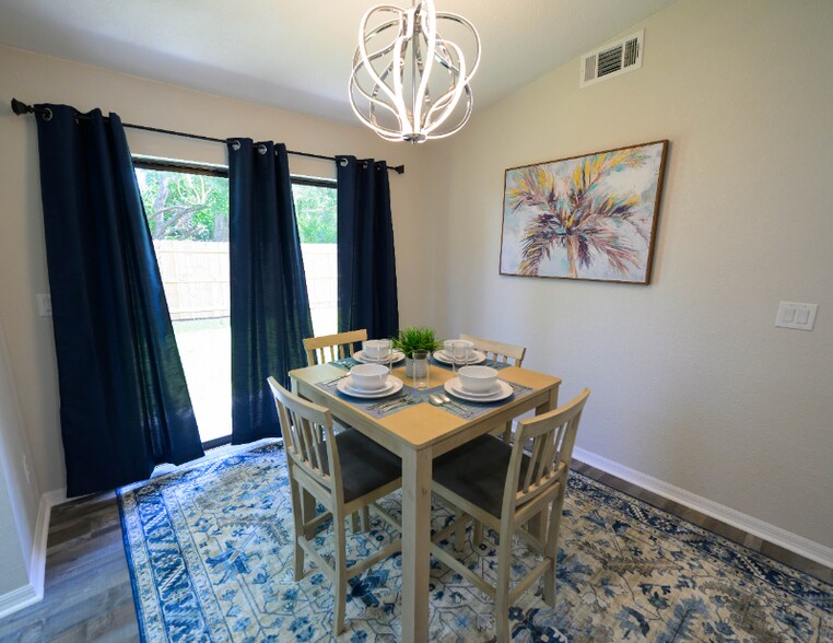 Building Photo - 1917 Wolford Rd