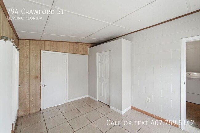 Building Photo - 794 Crawford St