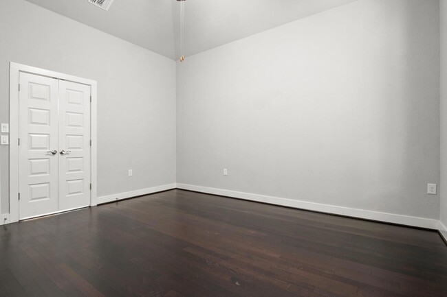 Building Photo - 12203 Cottage Promenade Ct