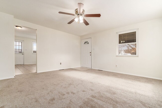 Building Photo - Updated 4 Bedroom, 2 Full Bath Ranch Home!!