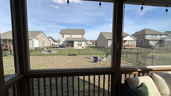 Building Photo - 537 Dexter Dr