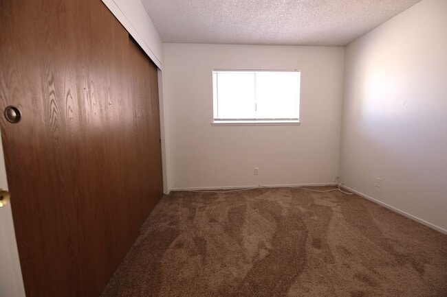 Building Photo - Great 3bed/2bath Home in Spring Valley