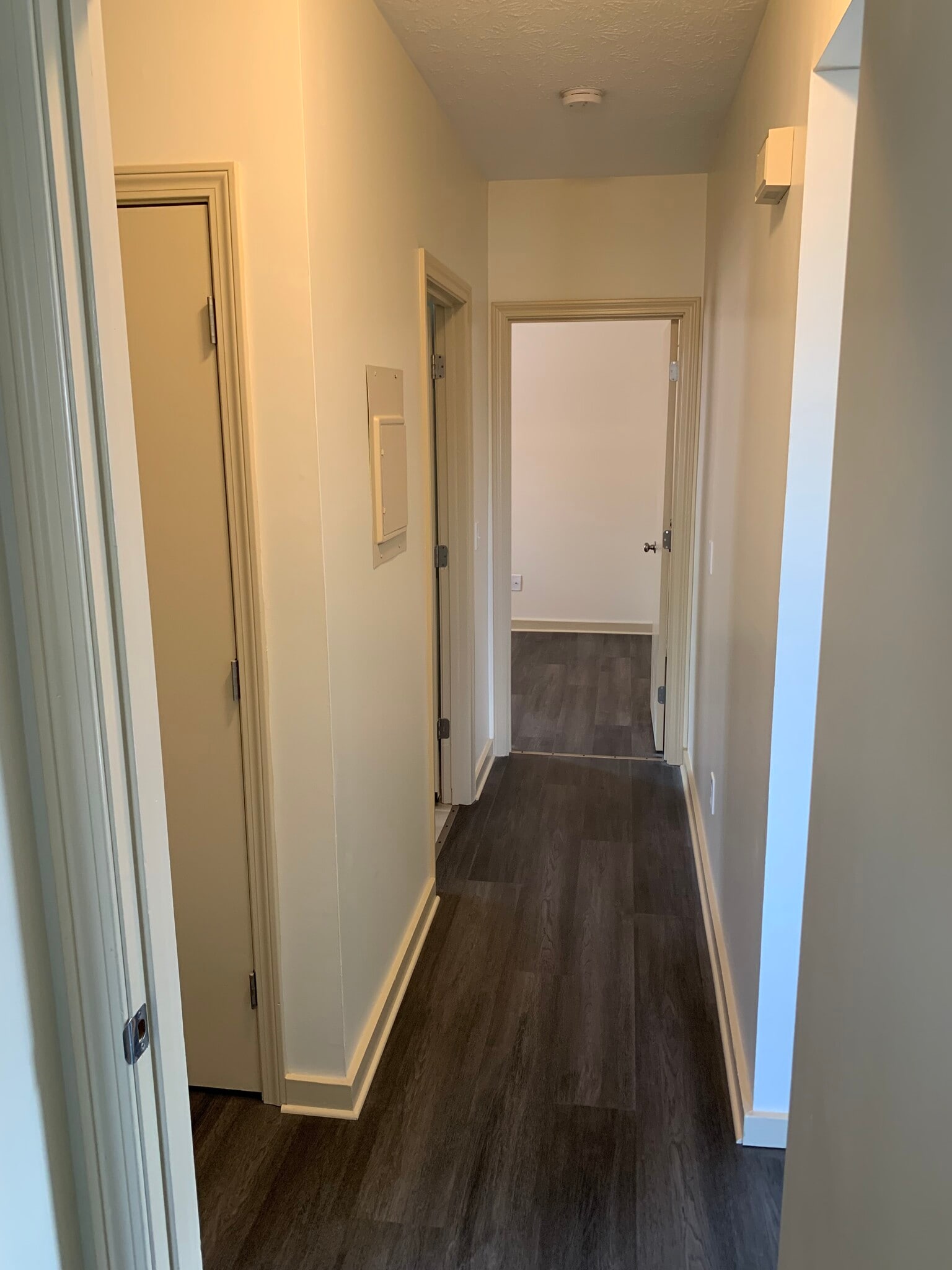 Building Photo - 191 Main St