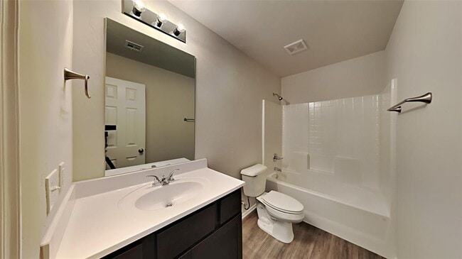 Building Photo - 1024 S Appaloosa Ln