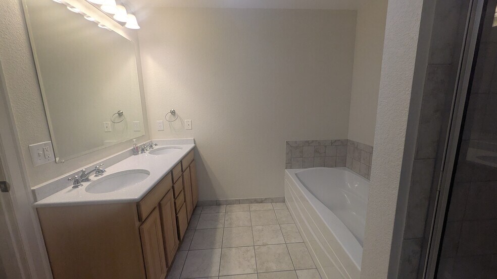 Building Photo - 2200 S University Blvd