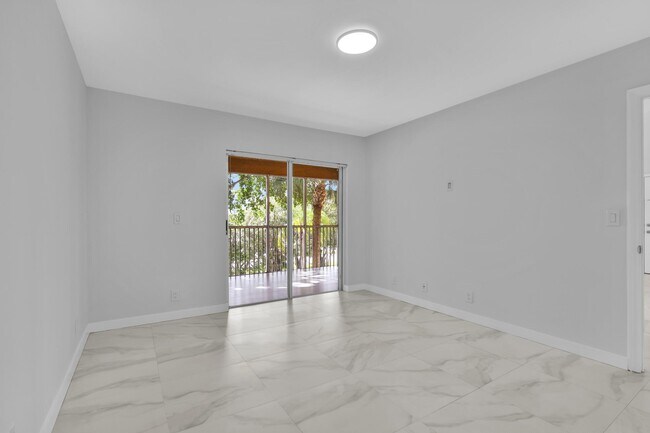 Building Photo - 4005 W McNab Rd