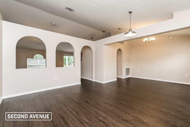 Building Photo - 3241 Bluestone Ave