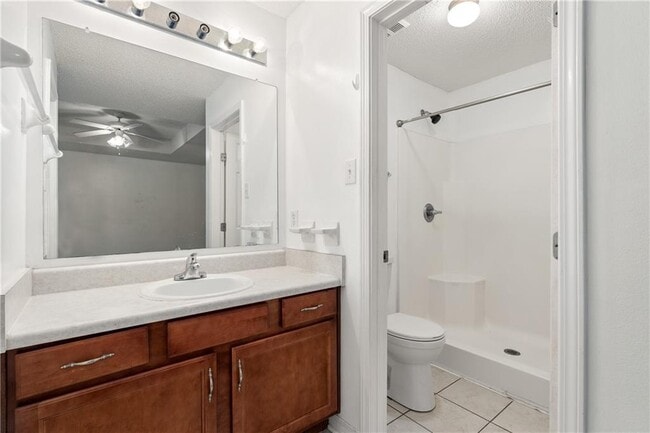 Building Photo - 8382 Oak Pointe Ct